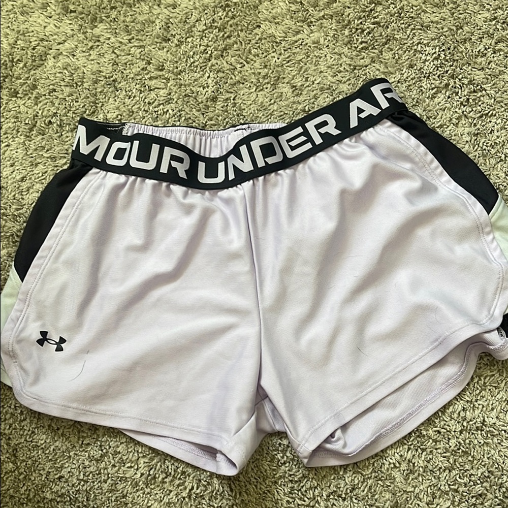 Under Armour White and Black Athletic Shorts Moisture-Wicking Comfort